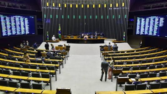 Câmara dos Deputados vota, nesta quinta (6), texto da reforma tributária