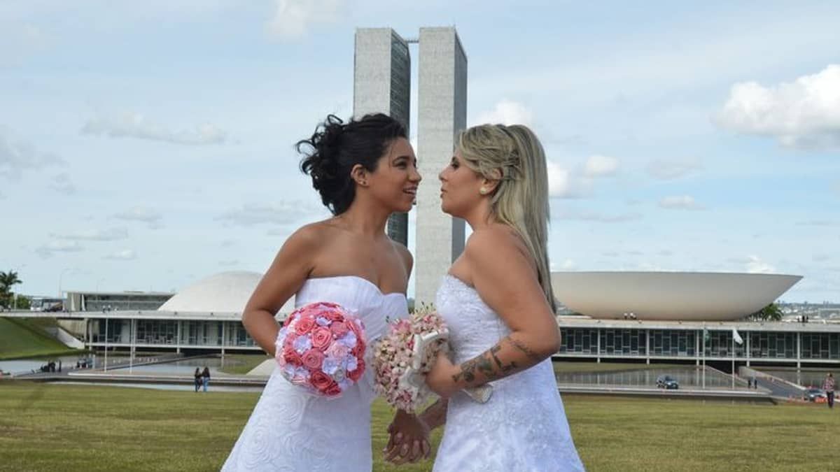 Câmara pode votar esta semana projeto que proíbe casamento gay  
