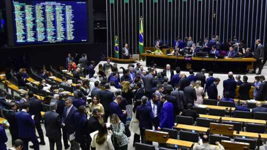 Câmara dos Deputados debate reforma tributária nesta quinta-feira (6)