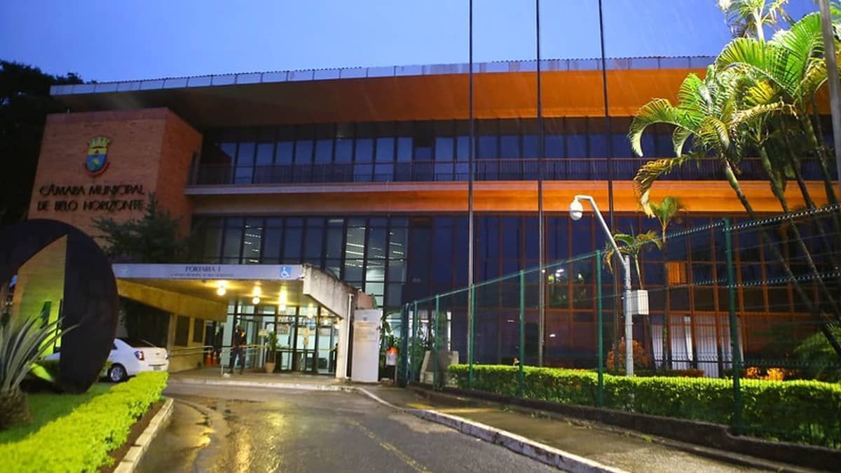 Câmara vai analisar veto de Fuad a trechos do 'Censo do Aborto' em BH