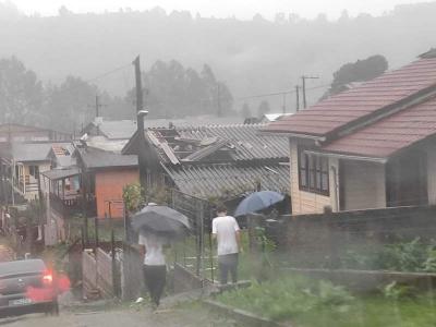 Tornado atinge cidade de Cambará do Sul, no RS, deixando 57 casas danificadas | CNN Brasil