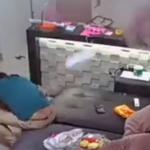 Vídeo: panela de pressão explode e pai abraça filha para protegê-la de destroços