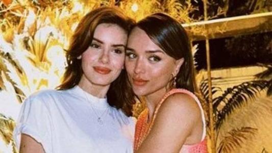 Camila Queiroz e Rafa Kalimann são amigas e moram no mesmo condomínio