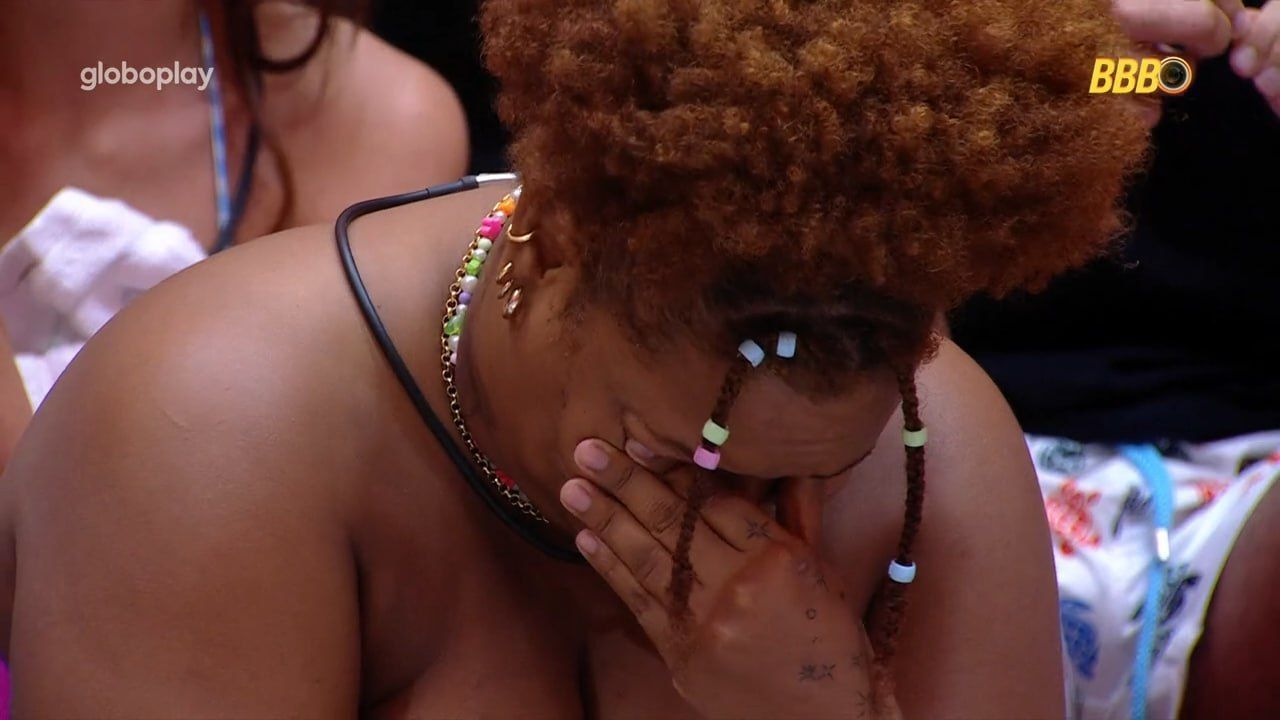 Equipe de Camilla repudia falas de Maike e Renata no BBB 25: 'machismo e racismo'