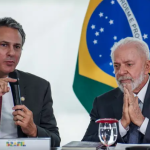 Camilo Santana deixa G20 Educação no Ceará após ser chamado por Lula em Brasília