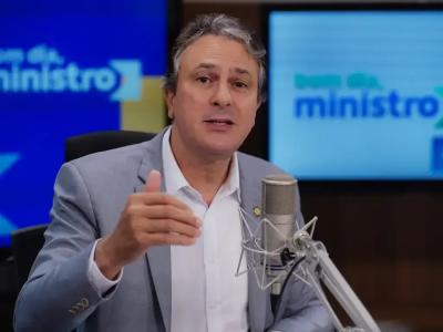 O ministro Camilo Santana durante o programa 'Bom dia, ministro'