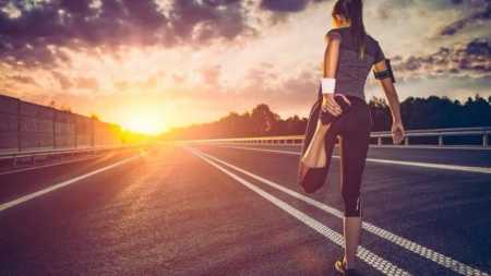 Caminhada a prática silenciosa que alinha corpo, mente e respiração