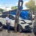 Veja imagens de acidente com caminhão que deixou grávida ferida na avenida do Contorno, em BH