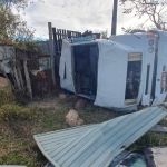 Capotamento de caminhão deixa um morto e um ferido na região Central de Minas 