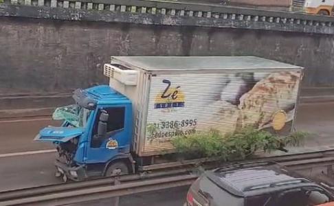 Quase sete meses após a queda da alça sul do Viaduto Batalha dos Guararapes, a investigação ainda não foi concluída.