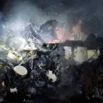 Caminhonete carregada com queijo pega fogo na BR-262 em Minas  