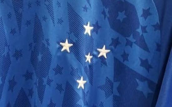 Vaza camisa do Cruzeiro para a temporada 2024; veja fotos