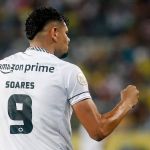 Artilheiro do Botafogo minimiza distância para o Palmeiras: 'Não quer dizer nada'