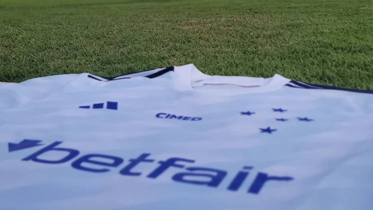 Cruzeiro estreará camisa branca contra o Cuiabá, na Arena do Jacaré