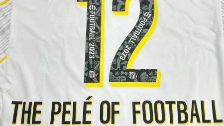 Camisa do Santos recebida por Tom Brady
