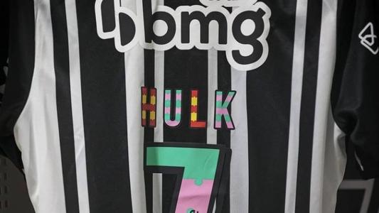 Camisas com as fontes especiais pela campanha de conscientização sobre o autismo também serão vendidas