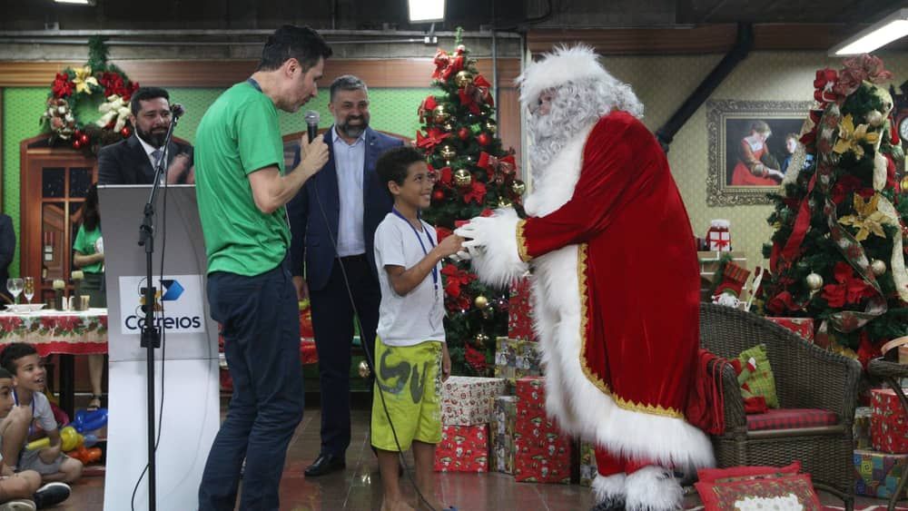 Papai Noel dos Correios: começa campanha de adoção de cartas