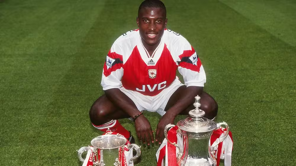 Morre Kevin Campbell, ex-jogador do Arsenal, aos 54 anos