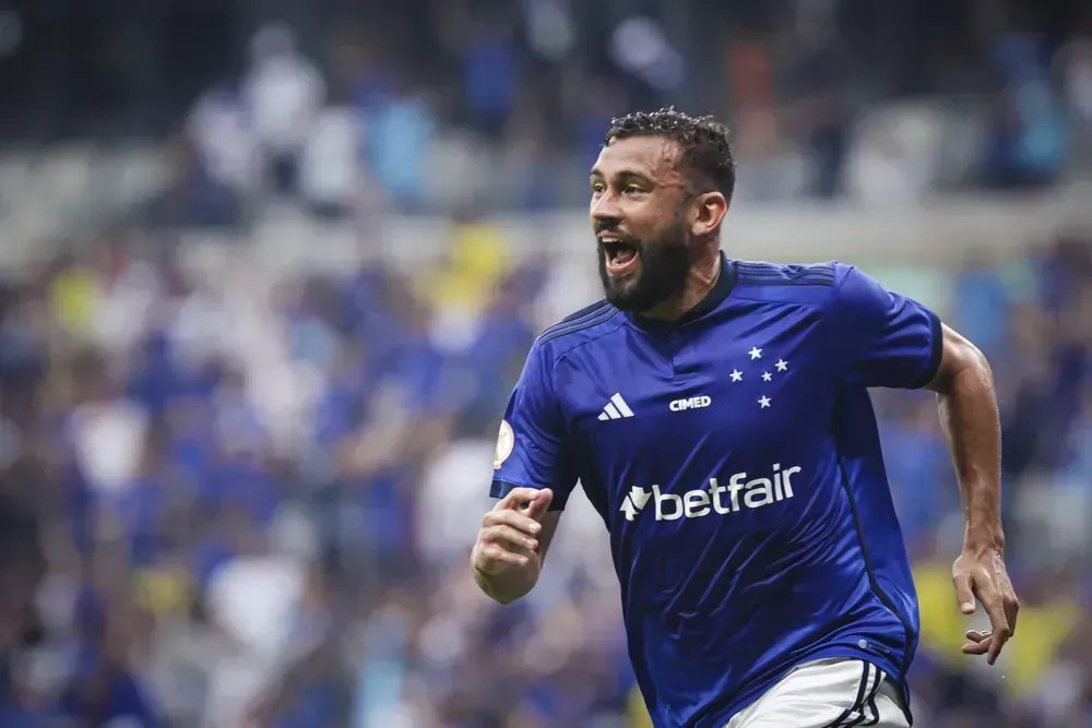 Diretor do Sport explica contratação de Luciano Castán: 'Proposta de jogo alinhada a Mariano Soso'
