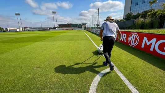 Campo da Conmebol, anexo à sede, que será usado pelo Fortaleza essa semana