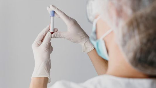 Diagnóstico do carcinoma espinocelular é feito exclusivamente com um médico, a partir de uma biópsia