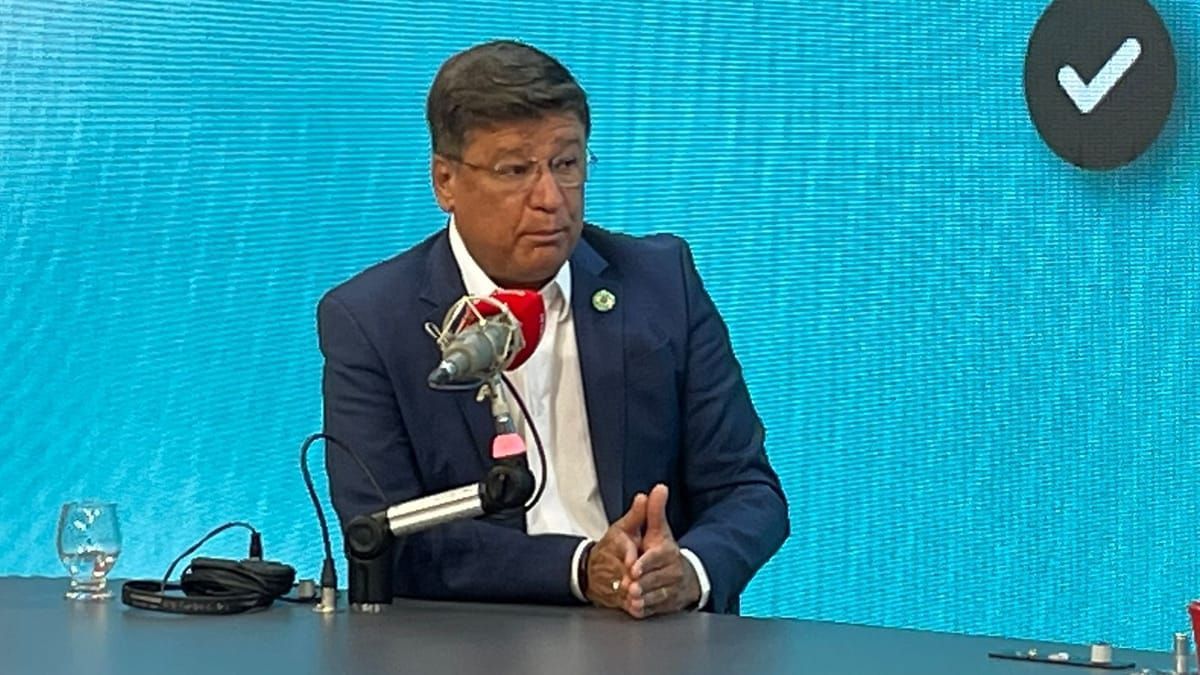 Pré-candidato à PBH, Carlos Viana vê metrô como 'trunfo' e diz que empresas de ônibus mandam na prefeitura