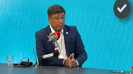 Candidato do PL ao governo de Minas, senador Carlos Viana, foi entrevistado nesta terça-feira (13)