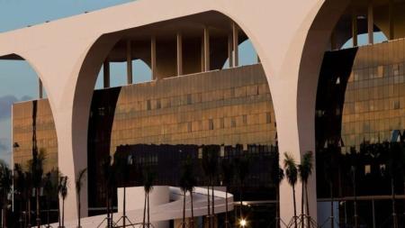 Candidatos disputam eleições para o Palácio Tiradentes