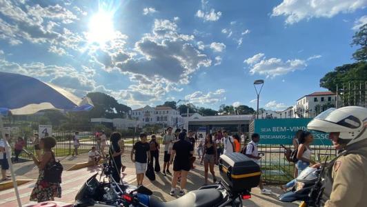 Candidatos do Enem reclamam do calor nas salas de aula