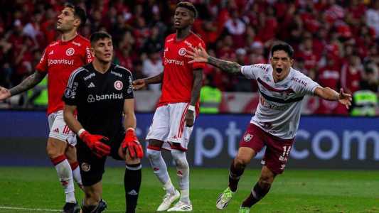 Cano fez o gol da virada e garantiu o Fluminense na decisão