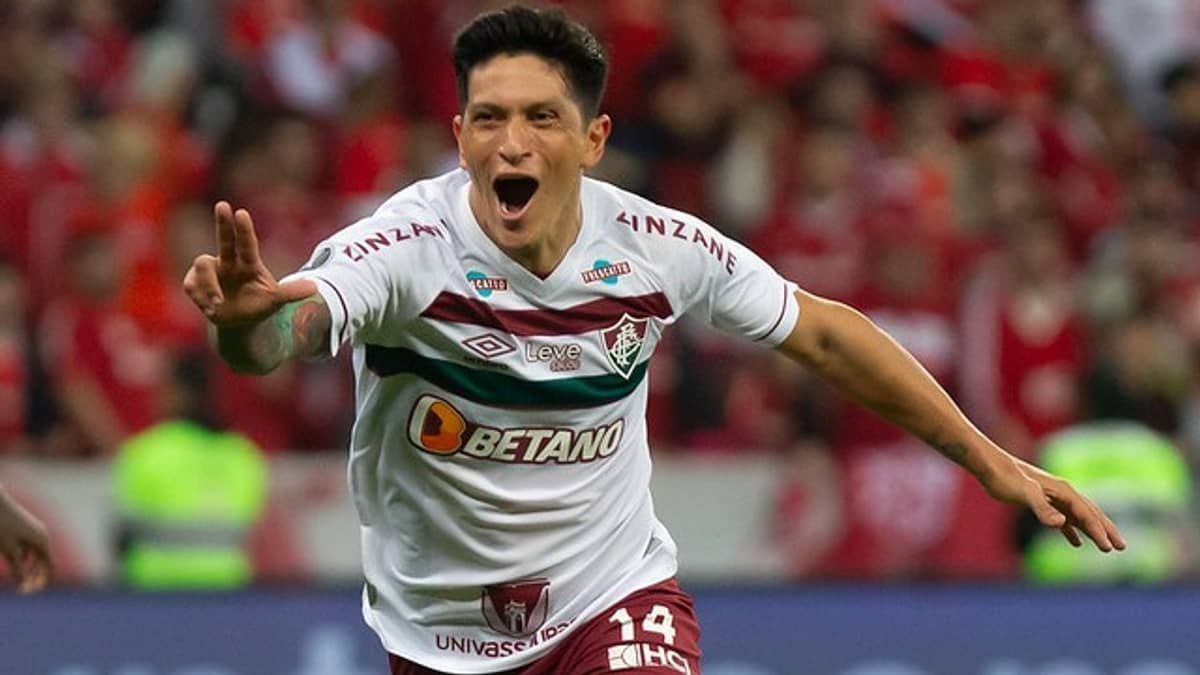 Artilheiro do mundo: quem é o atacante que ultrapassou Cano, do Fluminense
