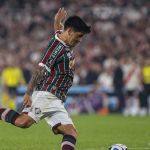 Cano chega a 100 jogos no Fluminense em seu pior momento