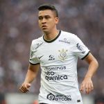 Cantillo volta a ser opção no Corinthians e ganha elogios de Lázaro 