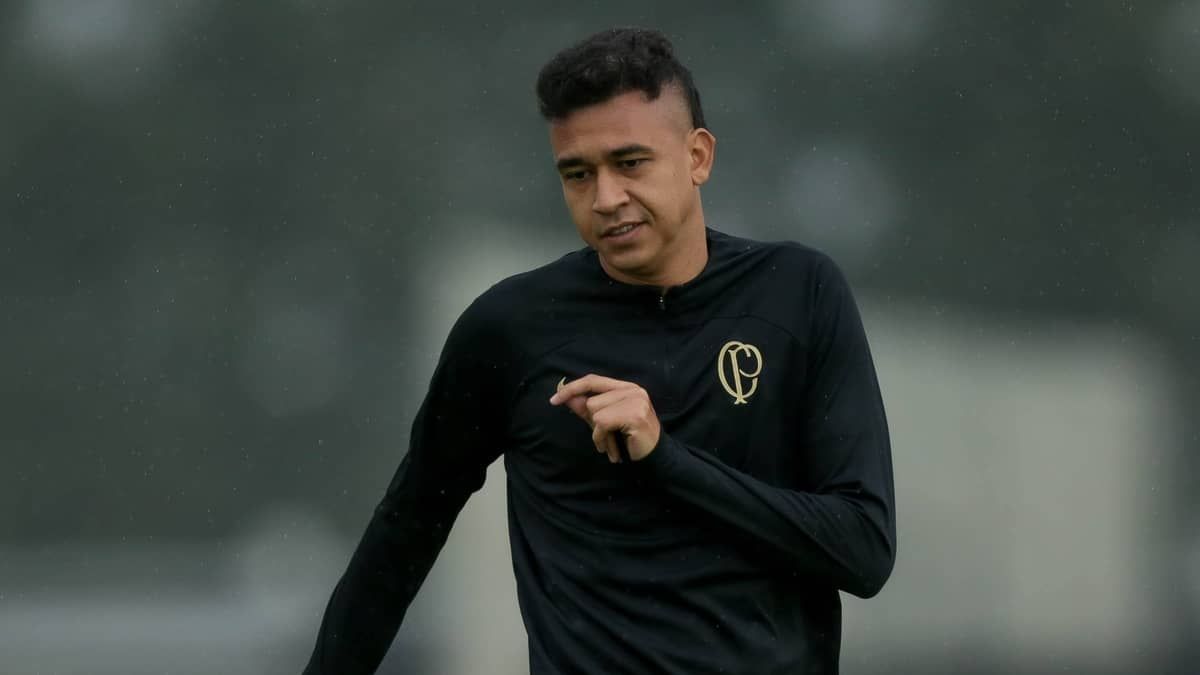 Cantillo completa um mês sem jogar e deve ser negociado pelo Corinthians
