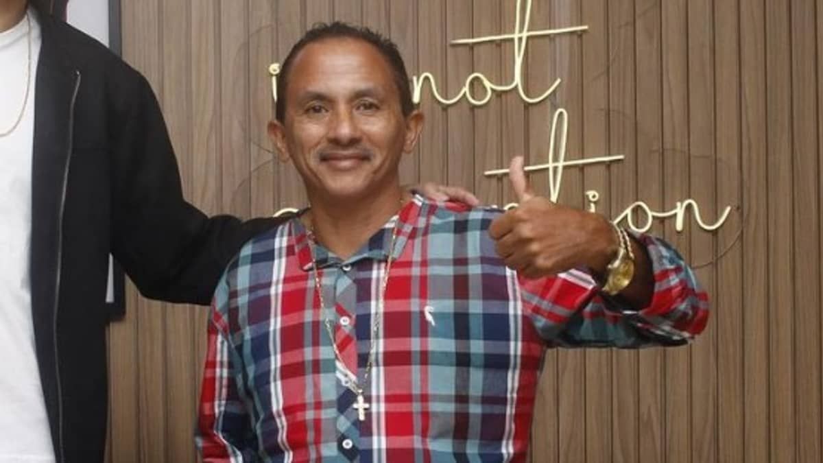 Manoel Gomes, autor de 'Caneta Azul', anuncia turnê internacional