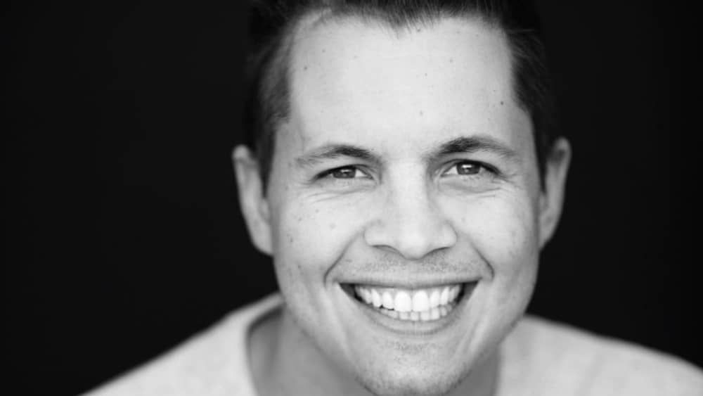 Quem é Johnny Ruffo, cantor e ator que morreu aos 35 anos