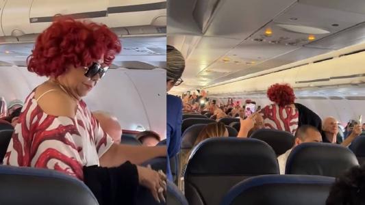 Cantora animou passageiros enquanto avião ficou parado na pista do aeroporto
