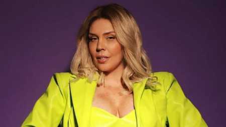 Cantora conversou com os seguidores pelos stories e reforçou que está bem