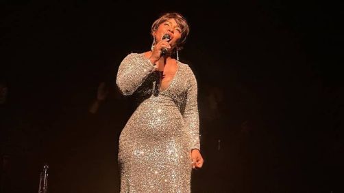 Cantora e finalista da primeira temporada do "The Voice Brasil", Thalita Pertuzatti, faz desabafo sobre música brasileira nas redes sociais