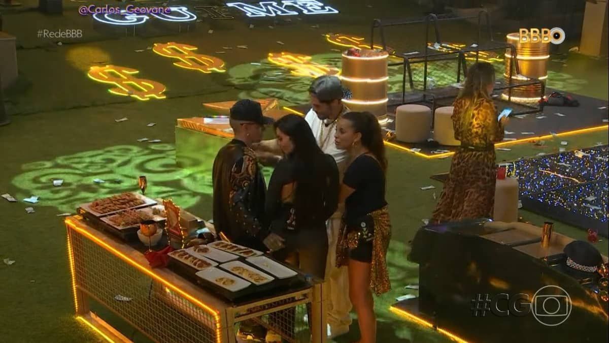 Cantora Lexa aparece chorando após expulsão de MC Guimê do BBB