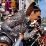 Ivete Sangalo para show de Carnaval após folião ter seu celular roubado e promete novo dispositivo