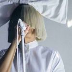 Sia revela diagnóstico tardio de autismo; entenda o que é o transtorno do espectro autista