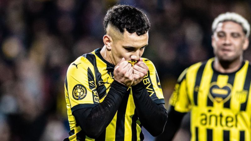 Peñarol vence pelo Uruguaio antes de duelo com Atlético na Libertadores