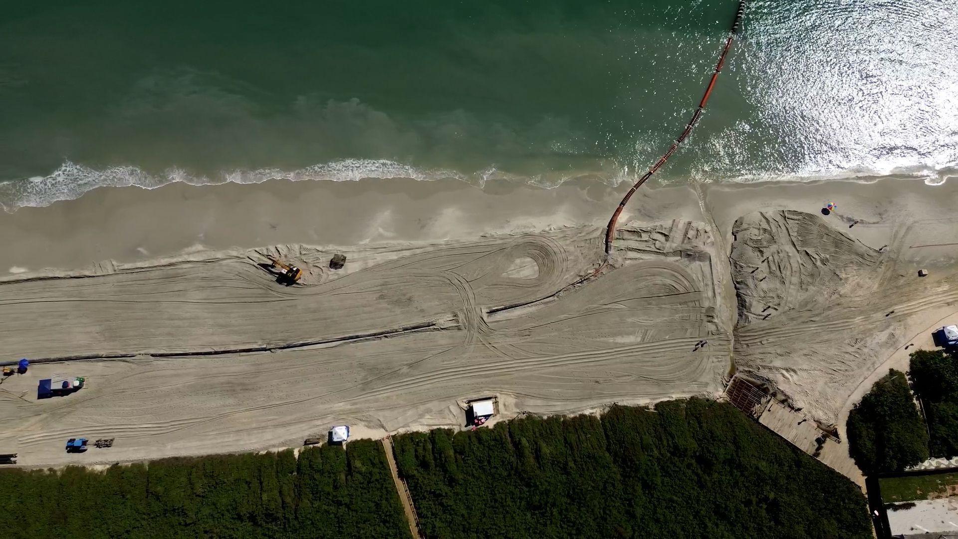 Florianópolis começa obra para alargar faixa de areia da praia de Jurerê
