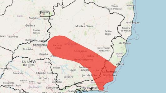 Alerta vermelho em MG: acumulado de chuva ameaça BH e mais 306 cidades; veja lista