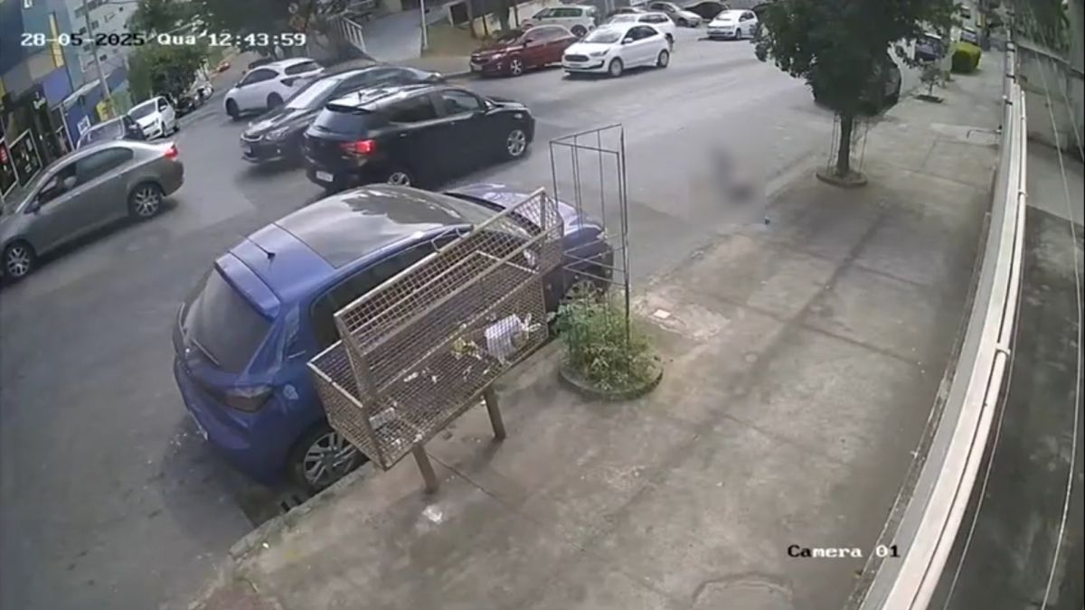 Vídeo: menino de 7 anos é atropelado por carro no bairro Castelo, em BH, e socorrido pelo Samu