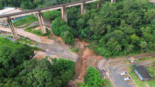 Imagens aéreas mostram grande dano ambiental em Congonhas após extravasamento de mina da Vale