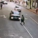 Vídeo: idosa de 68 anos é atropelada por carro no Centro de BH