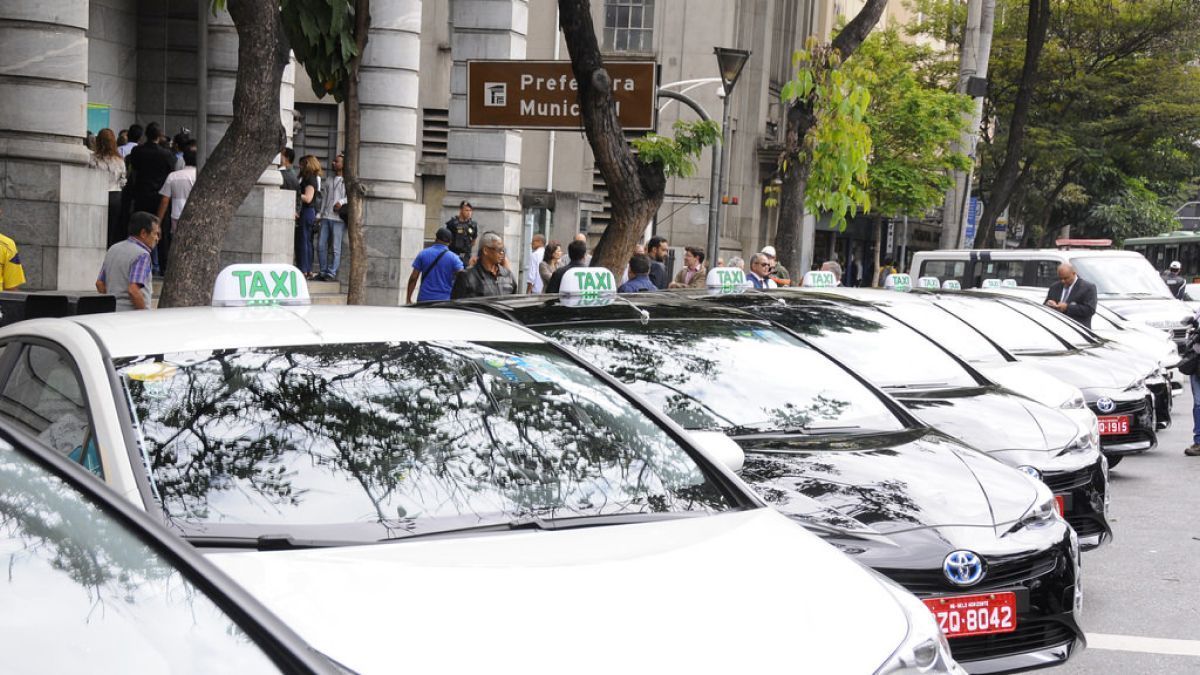 Atenção, taxista: confira as datas para verificação obrigatória dos taxímetros em BH e região Metropolitana