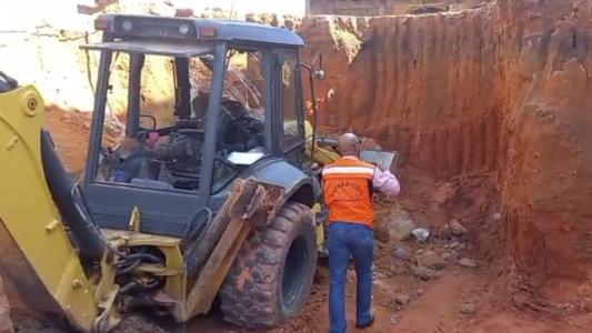 Defesa Civil interdita imóvel onde trabalhador morreu soterrado no Tirol, em BH